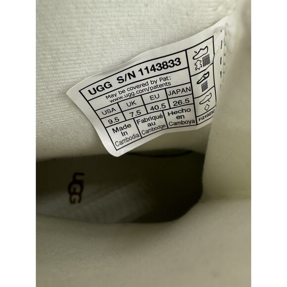 Uggs THE UGG LUG Women's NWD Boot White/Tan US Size 9.5 Medium NIB - Picture 10 of 12